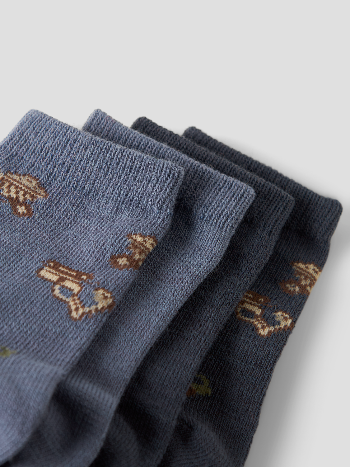 model_shot-front_full